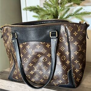 Louis Vuitton Estrella noir Monogram Tote Bag